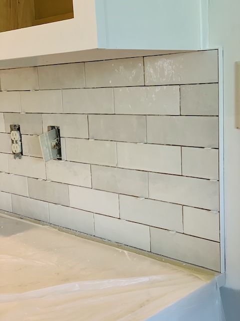 Transform Your Kitchen with a Stunning Tile Backsplash