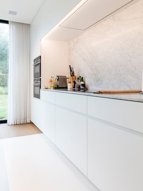 Transform Your Space with These Stunning White Kitchen Ideas