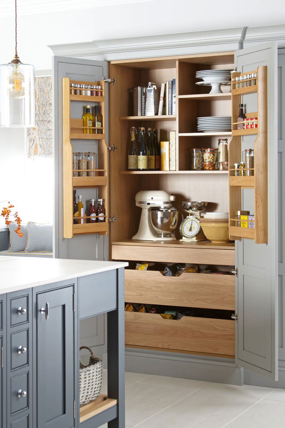 Unlocking the Potential of Your Kitchen  Pantry: How to Organize and Maximize Space