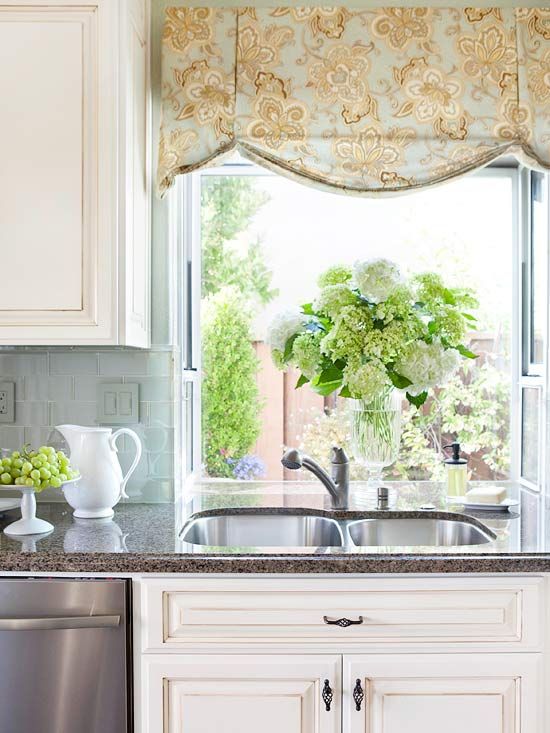 Upgrade Your Kitchen Decor with Stylish Valances