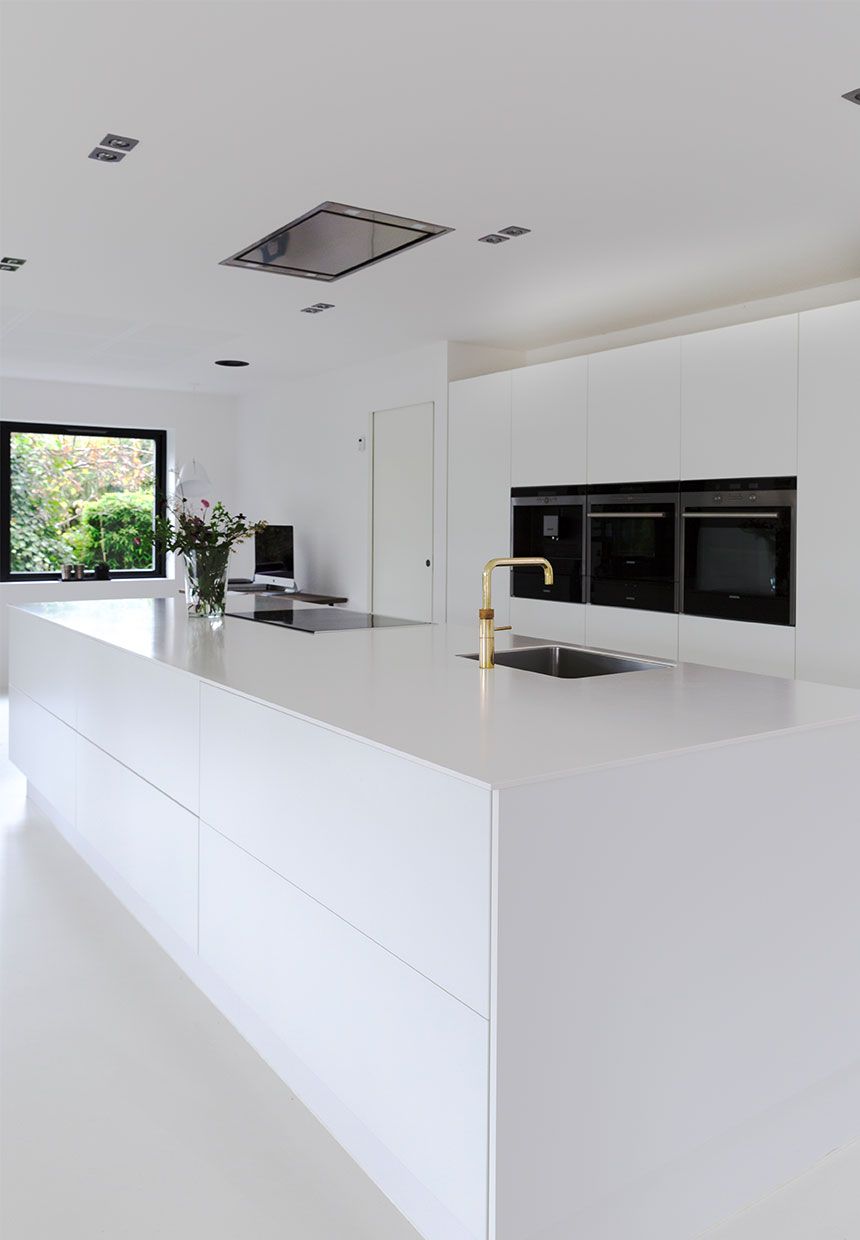 White Out: Embracing the Timeless Elegance of a White Kitchen