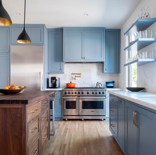 32 Blue Kitchen Cabinets That Make a Stateme