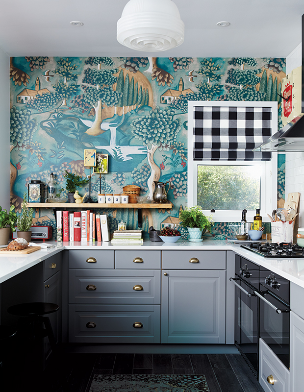 House & Home - 70+ Kitchens That Make A Case For Col