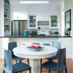 25 Eat-In Kitchens Perfect for Casual Family Dining | Kitchen .