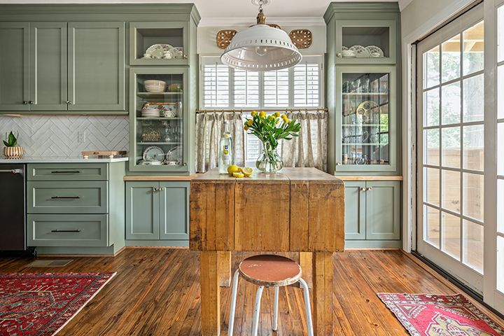 15 Green Kitchen Cabinet Ideas 2024 - Top Green Paint Colors for .