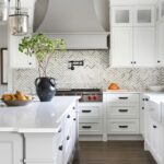 28+ White Cabinets with Black Hardware ( STRONG CONTRAST .
