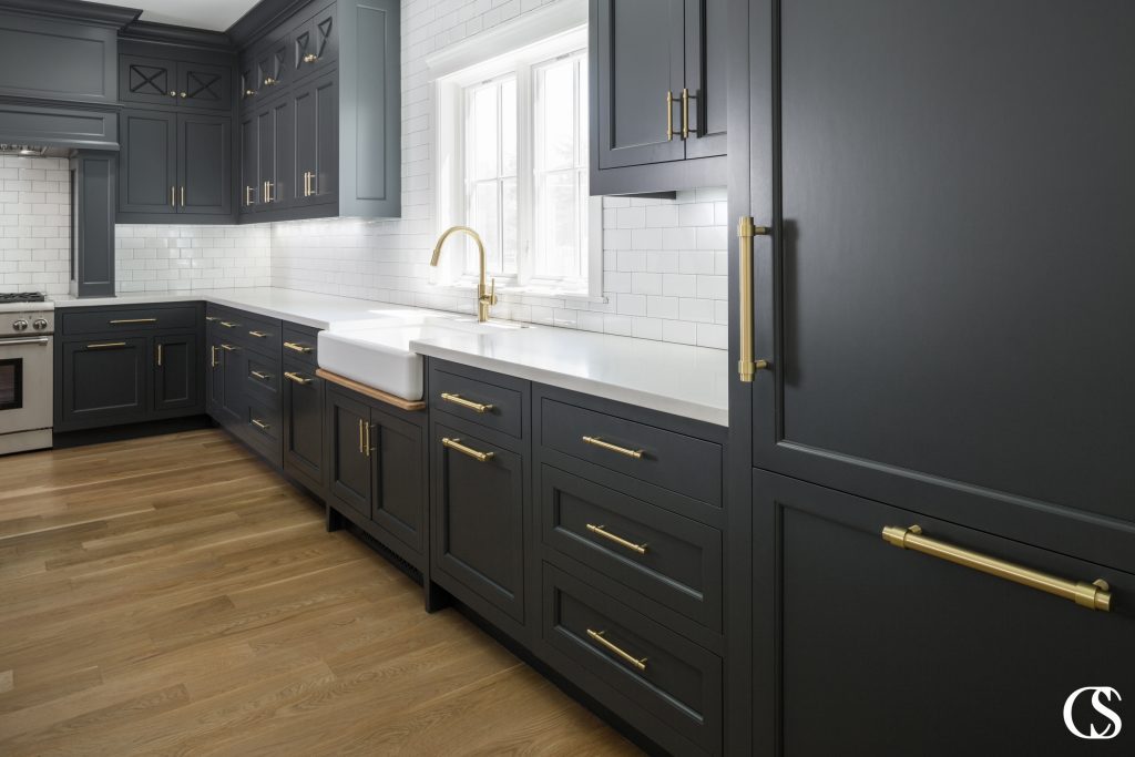 Stylish Kitchen Cabinet Color Ideas to  Transform Your Space