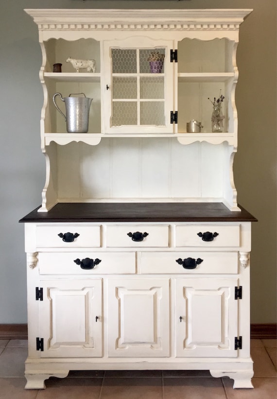 Hutch/farmhouse/kitchen Hutch/cottage/rustic/kitchen Cabinet .