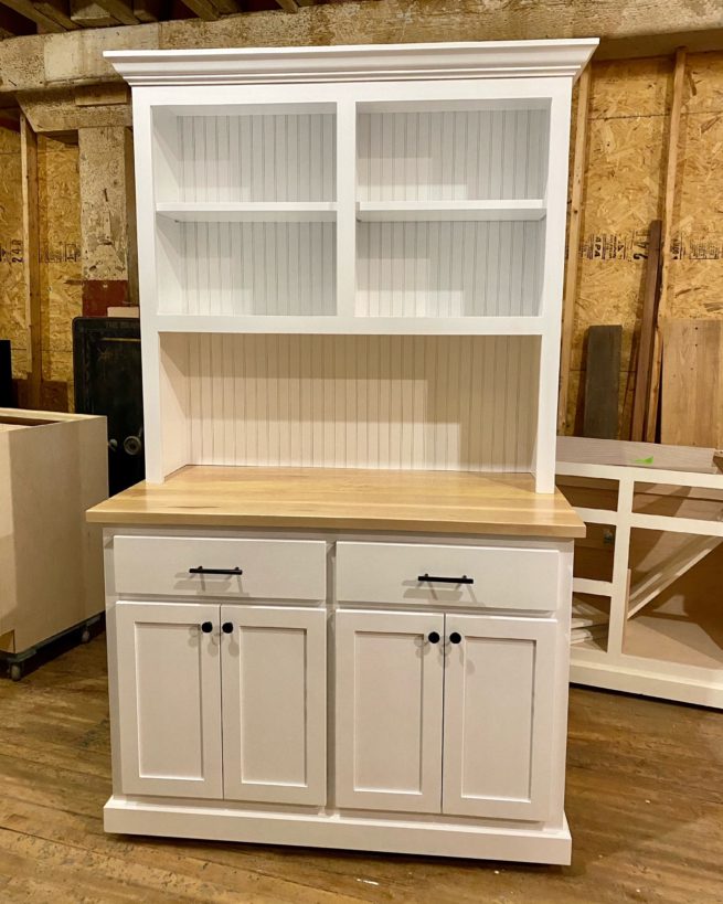 Farmhouse Kitchen Hutch (48/84) WRF1568B - Worthy's Run Furnitu