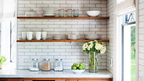 Open Shelving in the Kitchen: Pros and Co