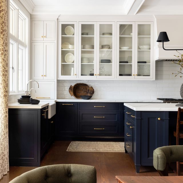 18 Examples of Two-Toned Kitchen Cabinets From Designe