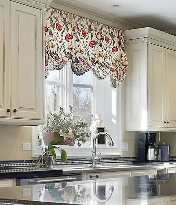 100 Curtain Ideas To Dress Your Home | Modern kitchen valance .