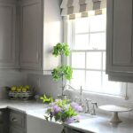 17 Creative Kitchen Window Ideas to Dress Up the Kitchen | Modern .