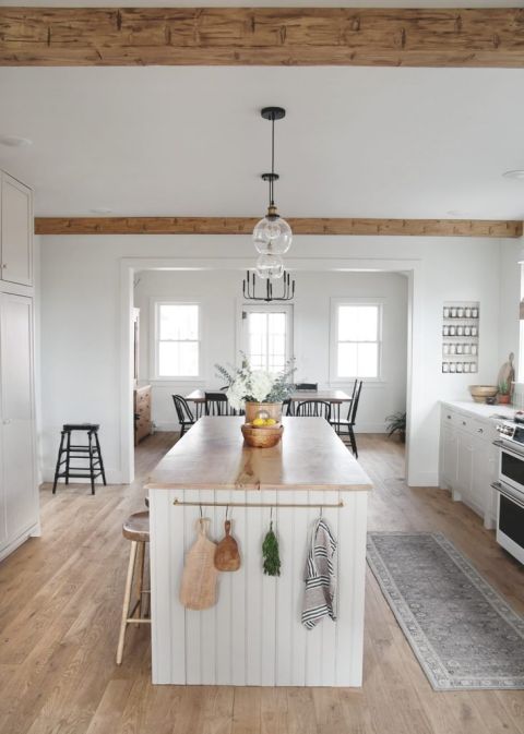 Rustic Modern Farmhouse Kitchen - Kitchen Renovation Reve