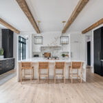Black and White Modern Farmhouse Kitchen - Home Bunch Interior .
