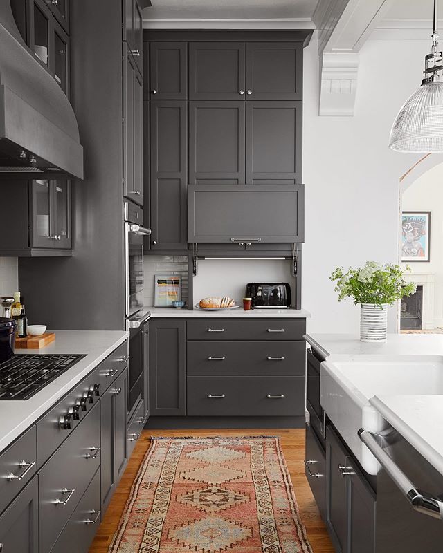 Dark Gray Moody Kitchen | Kitchen design, Kitchen design centre .