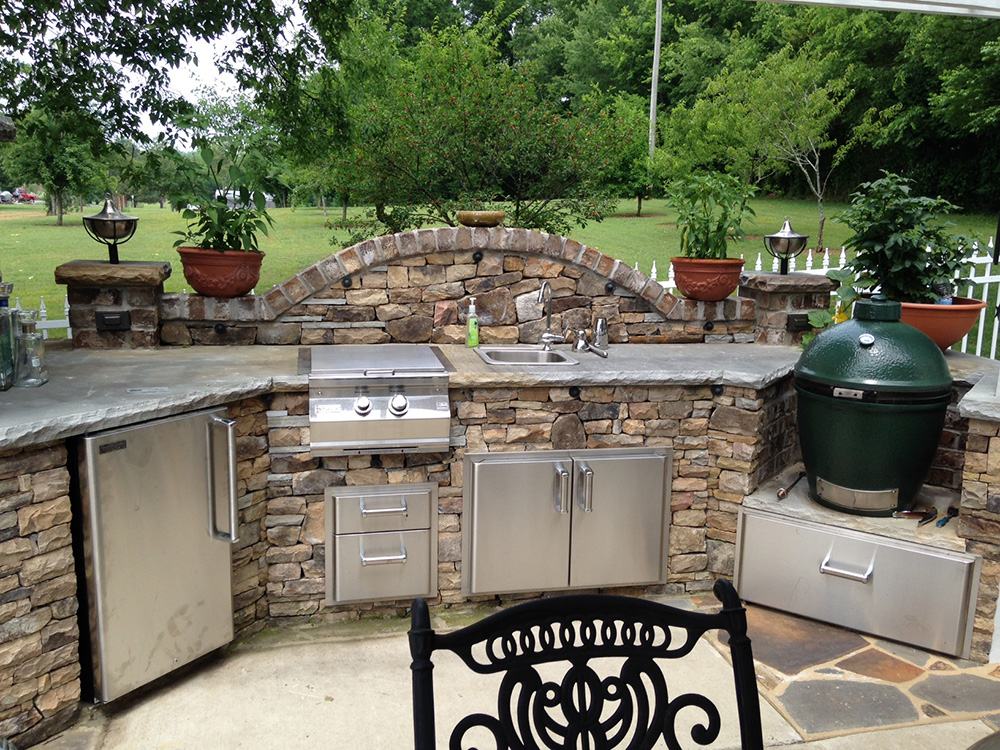 Outdoor Kitchen Design - Brentwood Outdoor Livi