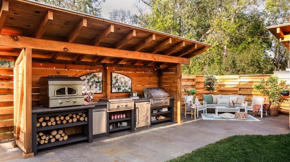 Beautiful & Functional Covered Outdoor Kitchen Desi