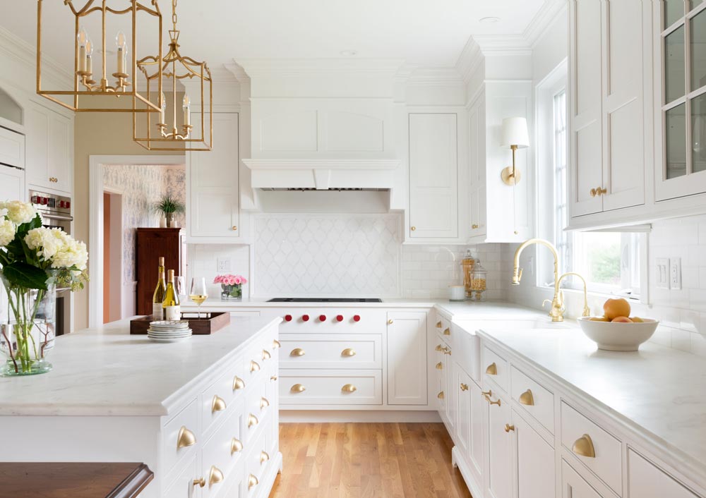 White Kitchen Cabinet Hardware Ideas - Kountry Kra