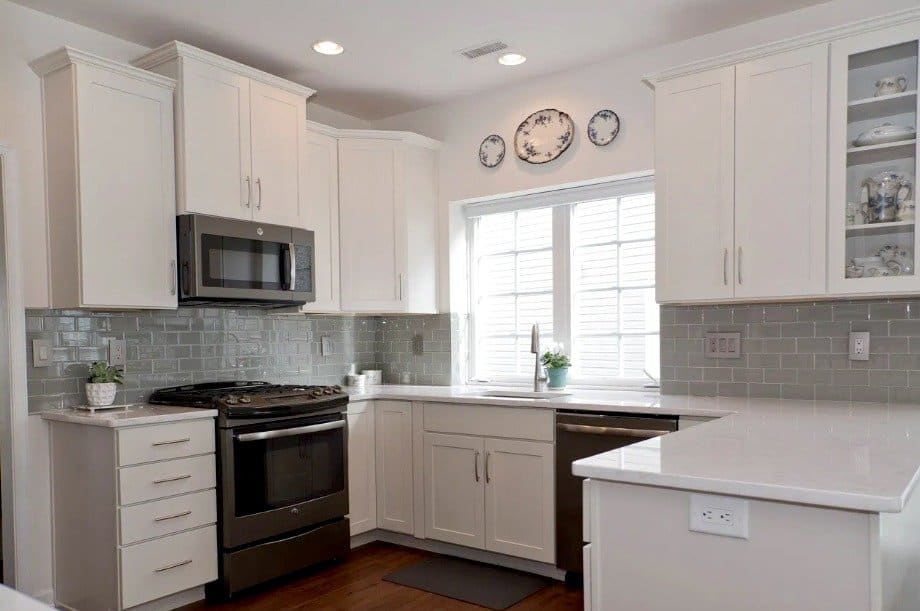 Are White Kitchen Cabinets Going out of Style? | ohanlonkitchens.c