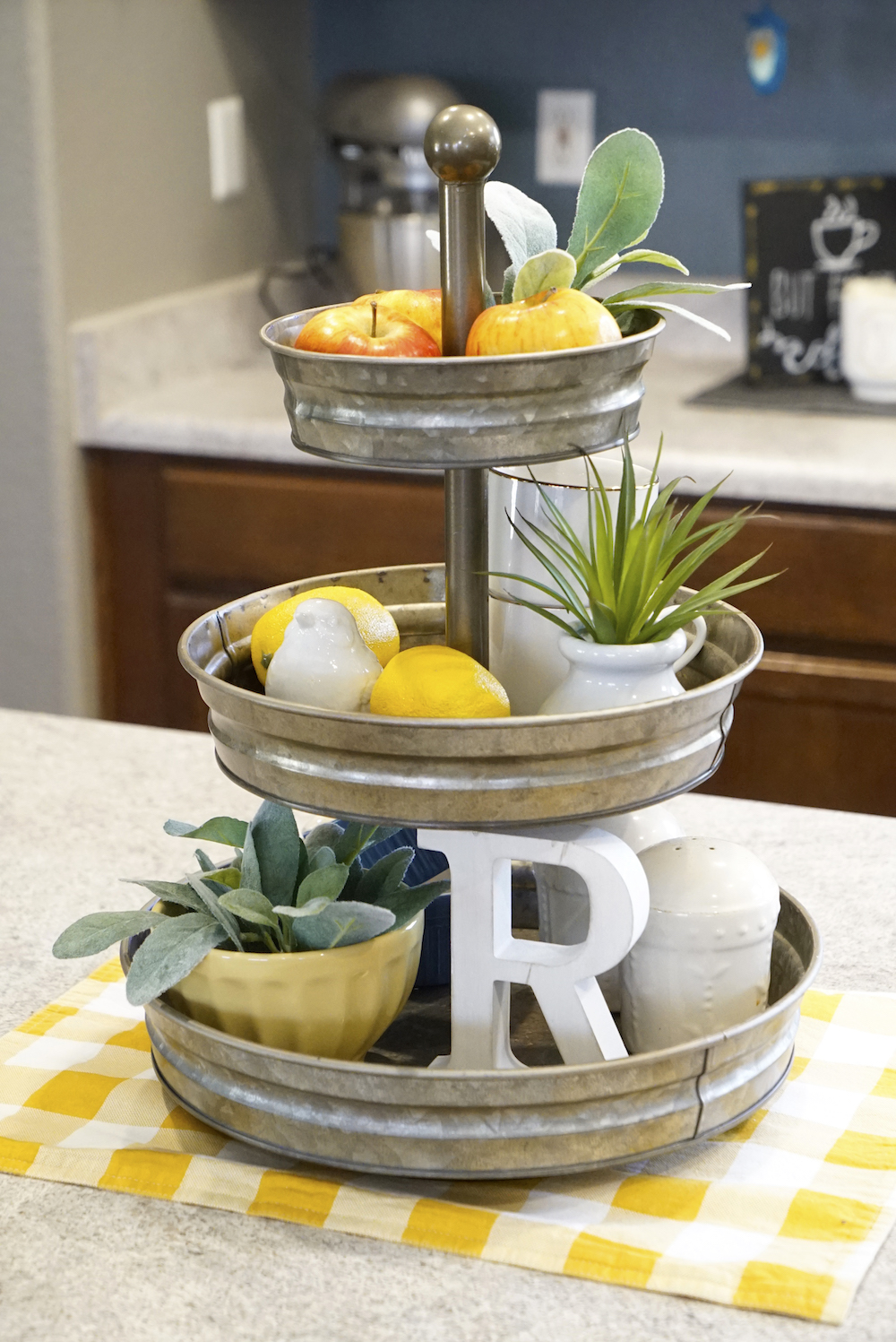 Spring decor - serving stand