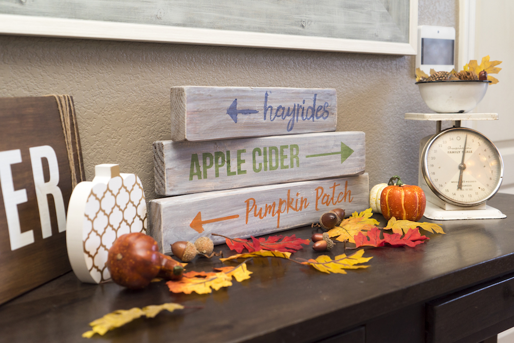 DIY Stacked Signs with 2x4s – After 2