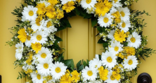 Get Inspired: 32 Stunning Summer Wreath Ideas to Elevate Your Front Door Decor