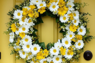 Get Inspired: 32 Stunning Summer Wreath Ideas to Elevate Your Front Door Decor