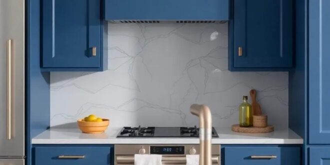Transform Your Space: The Allure of Blue Kitchen Cabinets Paired with Stunning Backsplashes
