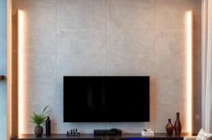 25 Inspiring Ideas for a Stunning Living Room TV Wall with LED Lighting